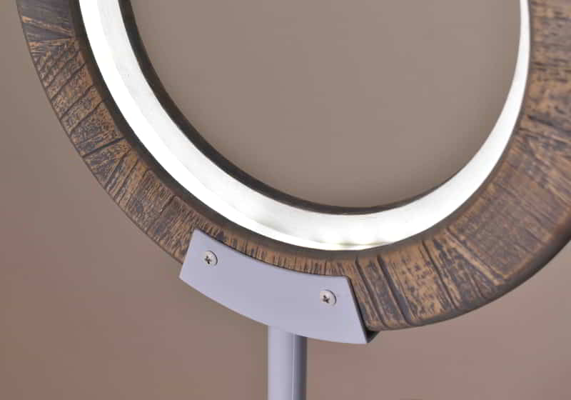 Read more about the article What You Need to Know About a Valuable Floor Lamp
