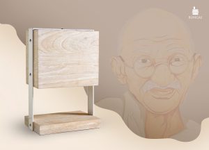 Read more about the article Elegi Mahatma Gandhi Mana Table Lamp, Lampu Hias Unik