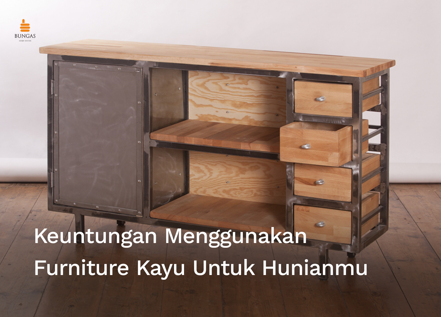Read more about the article Keuntungan Menggunakan Furniture Berbahan Kayu untuk Hunianmu
